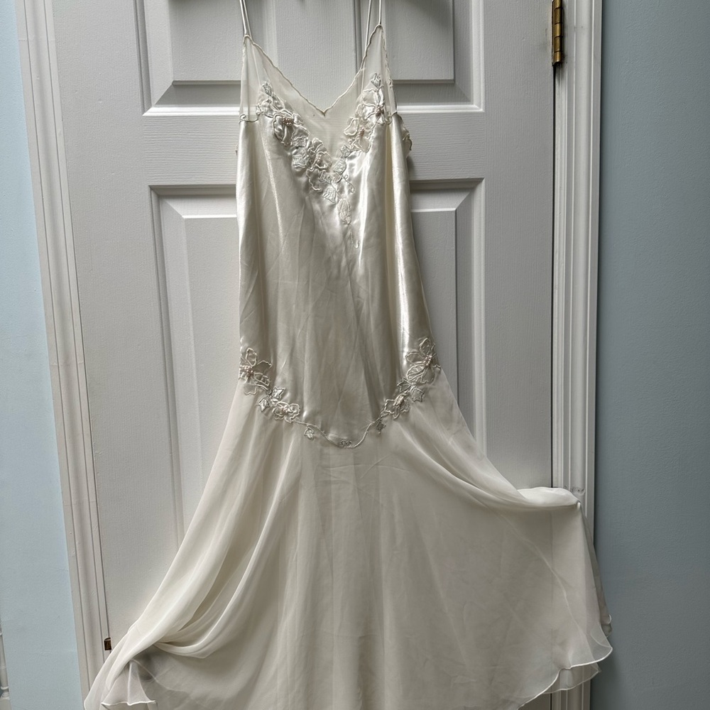 Victoria Secret Beautiful Nightgown Creamy White